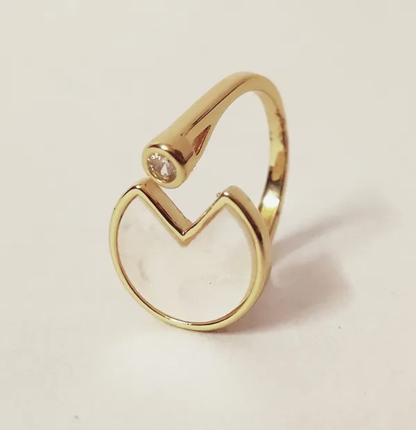 Gold_Pearl_Packman_Ring_For_Women